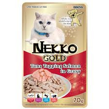 Nekko Gold Pouch Tuna Topping Salmon Gravy 70g